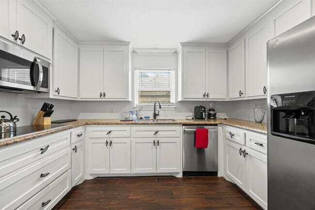 Building Photo - 10507 Cypresswood Dr