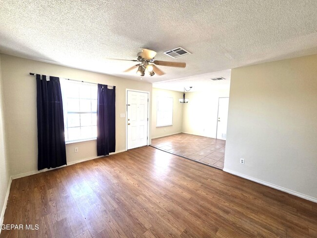 Building Photo - 2304 Tierra Serena Rd