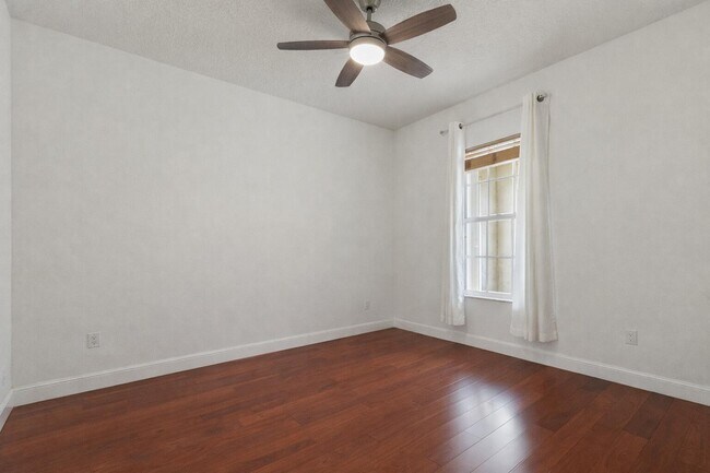 Building Photo - 4166 Wellington Shores Dr