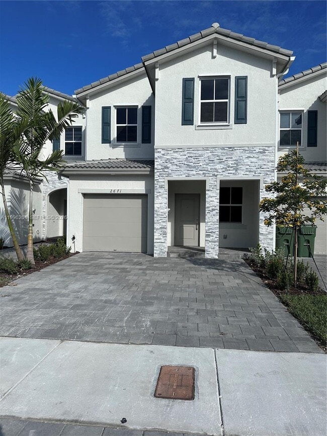 Building Photo - 2671 SE 10th St