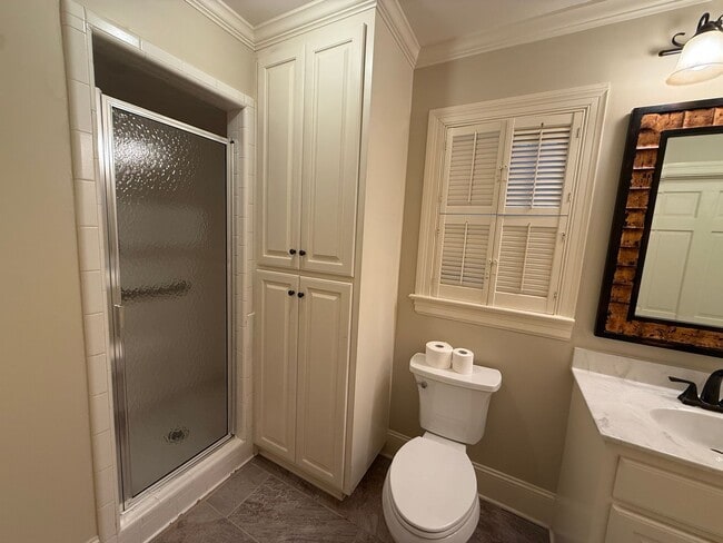 Building Photo - 1118 Laurel Ln NW