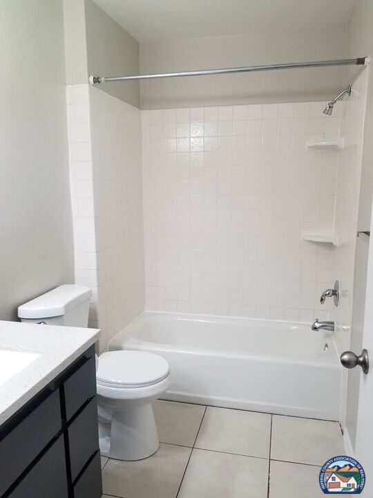 Building Photo - 417 Conestoga Ln