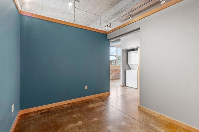 Building Photo - 901 N 3rd St