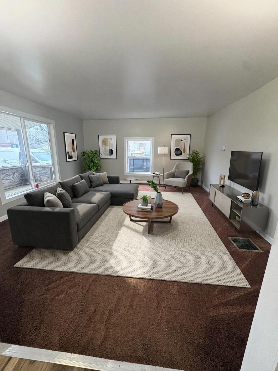 Building Photo - 205 S Broadway St