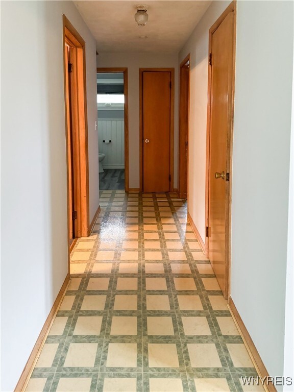 Building Photo - 25 Trudy Ln