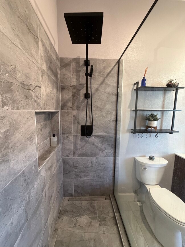 Building Photo - 25 N Downing St