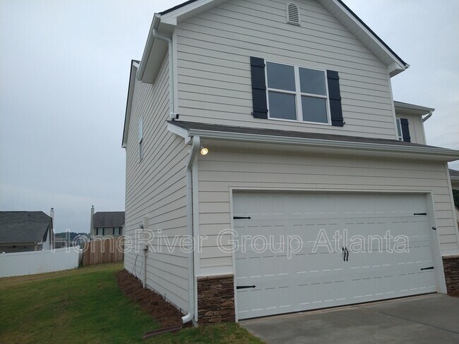 Building Photo - 39 Roundabout Ln