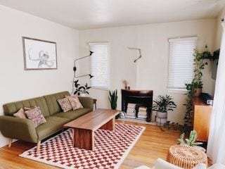 Primary Photo - 919 Medio Rd