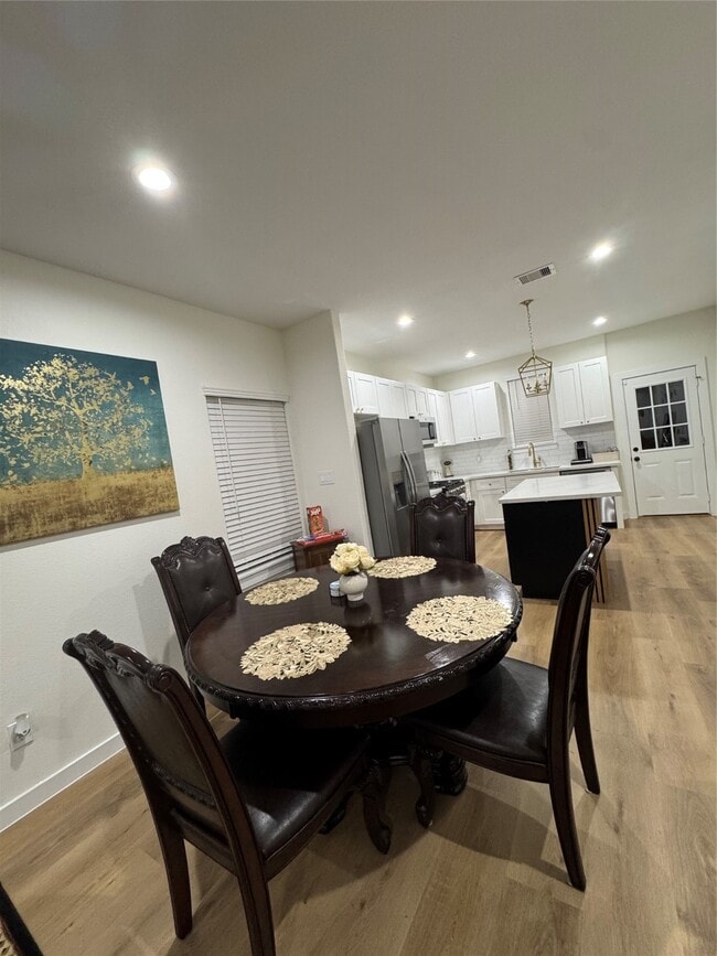 Building Photo - 8113 Miley St