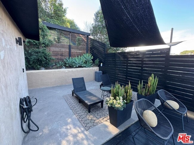 Building Photo - 7302 Mooney Dr