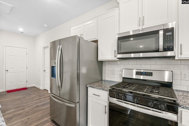 Building Photo - 810 Marigold Ln