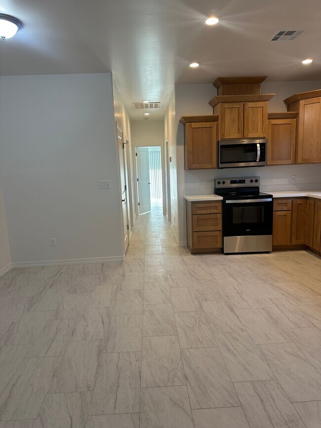 Building Photo - 448 S 17th Ave