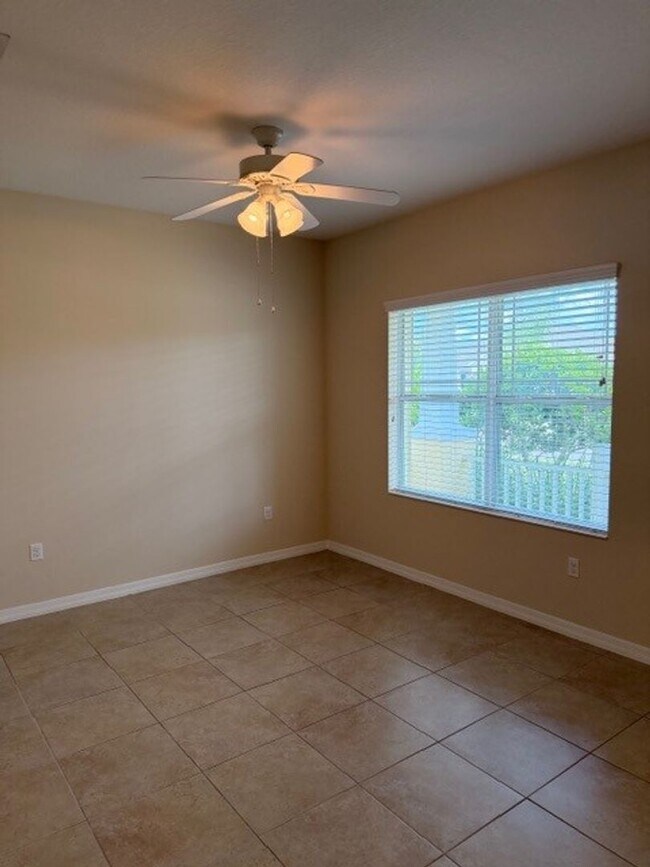 Building Photo - Home in Resort-Style Gated Community