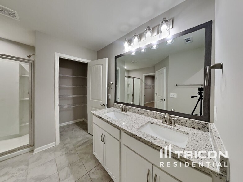 Building Photo - 4264 Socata Ct