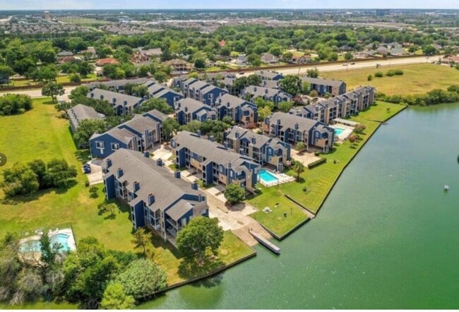 Building Photo - 18519 Egret Bay Blvd