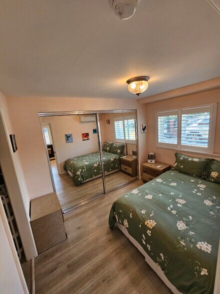 Building Photo - 9771 Paso Robles Ave