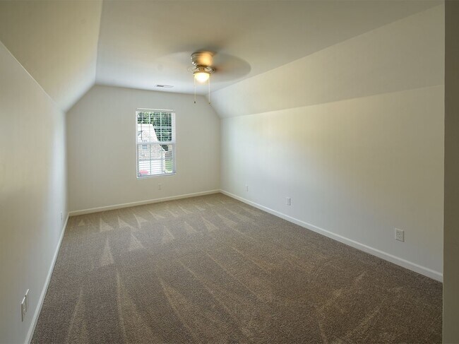Building Photo - Built in 2019. 4 beds, 2.5 bath home with ...