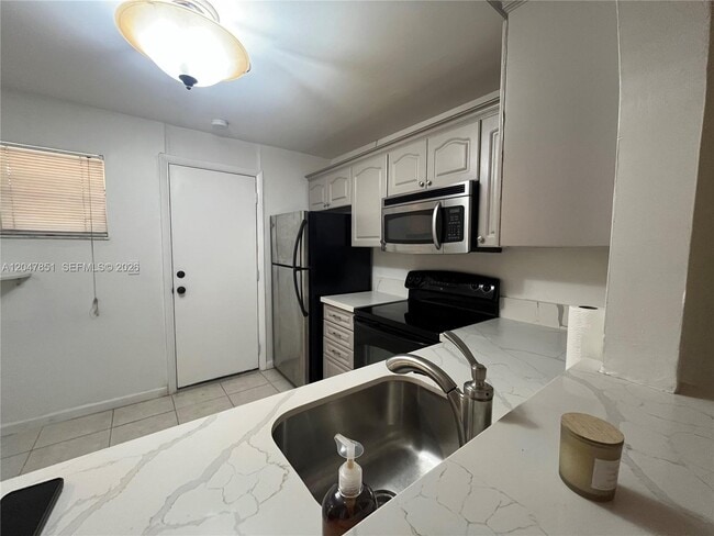 Building Photo - 403 NW 68th Ave