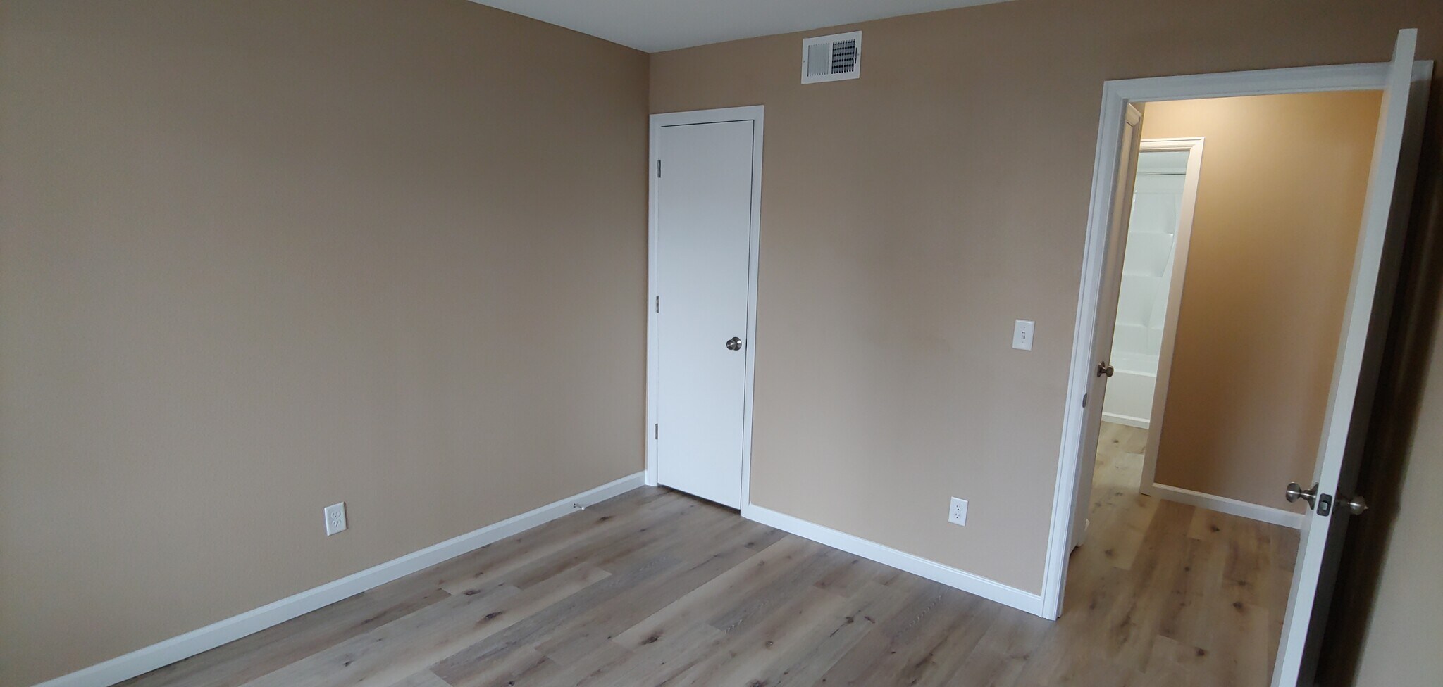 Building Photo - 18404 E Kepner Pl