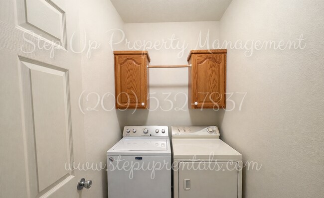 Building Photo - 3BR/2BA Soulsbyville Home w/ Wrap-Around Deck + Fenced Yard