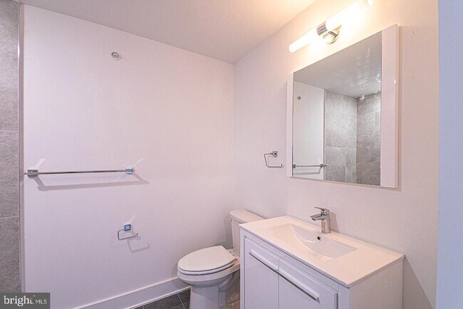 Building Photo - 1245 Ridge Ave