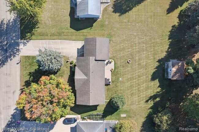 Building Photo - 245 Lynbrook Dr