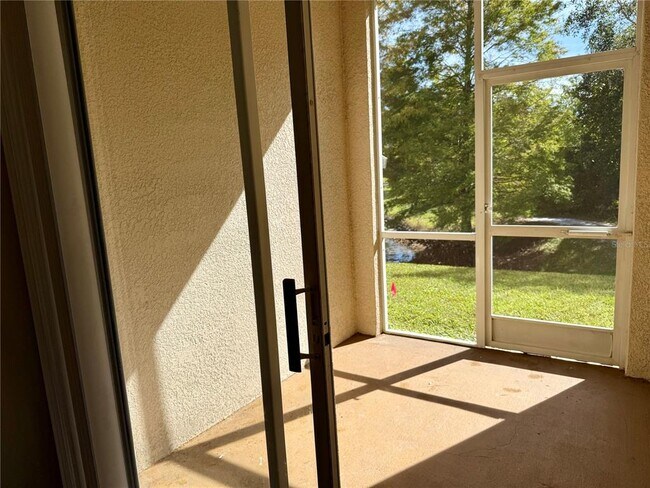 Building Photo - 1040 Sleepy Oak Dr