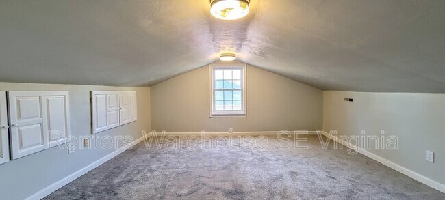 Building Photo - 5942 Clear Springs Rd