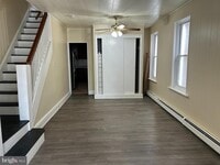 Building Photo - 640 Grand St