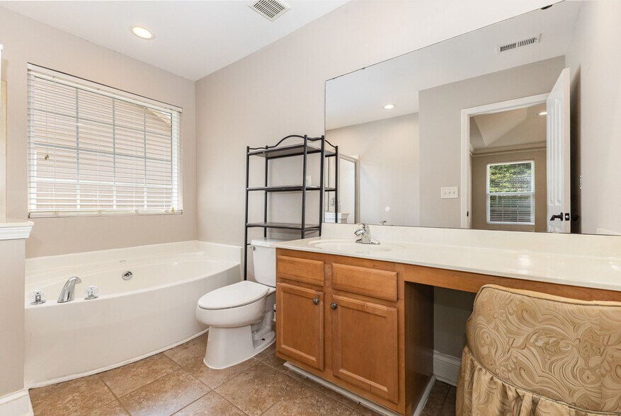 Building Photo - 14014 Pinyon Pine Ln