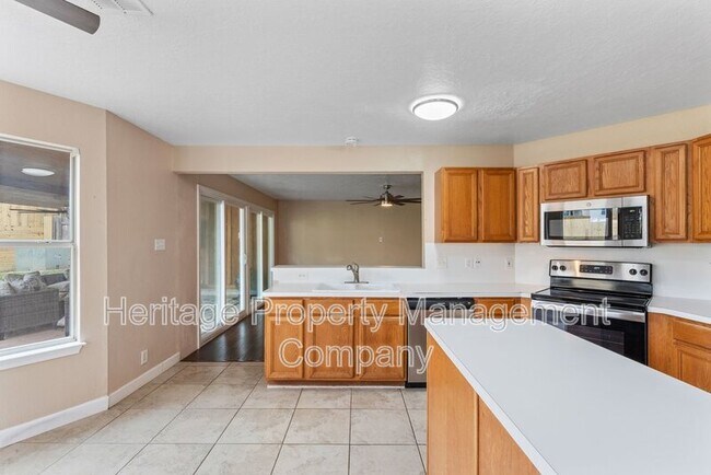 Building Photo - 13115 Almond Bend Dr