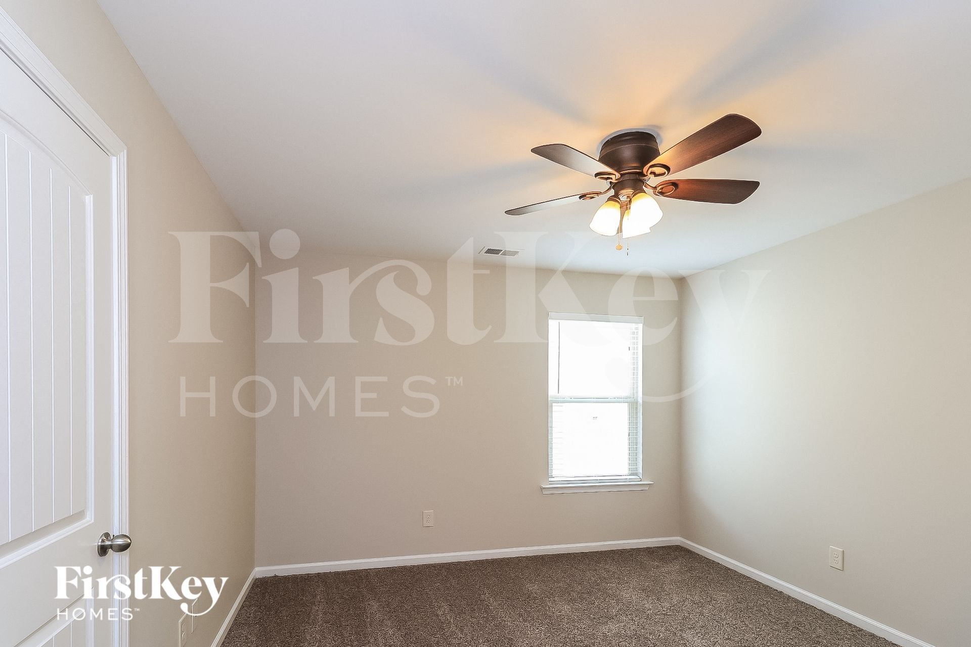 Building Photo - 703 Barberry Dr