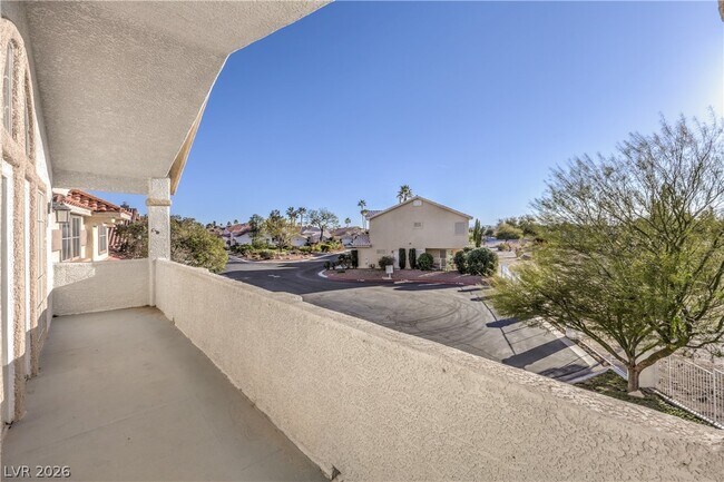 Building Photo - 5152 Forest Oaks Dr