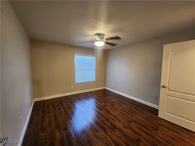 Building Photo - 5055 W Hacienda Ave