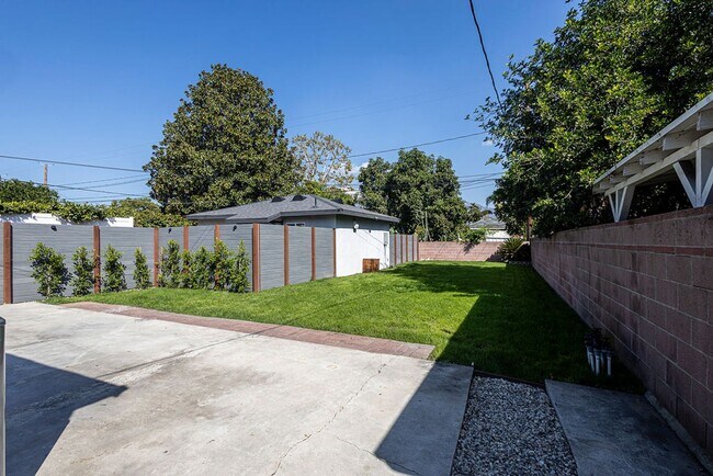 Building Photo - Keystone