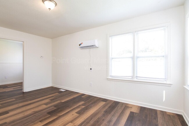 Building Photo - 1301 E Mount Vernon St