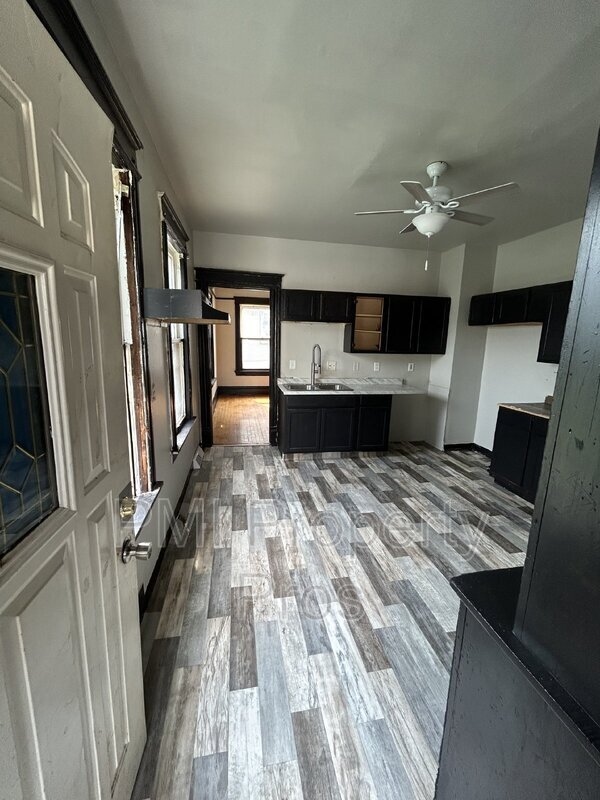 Building Photo - 1010A S 26th St