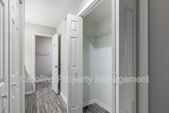 Building Photo - 5867 Harris Grove Ln
