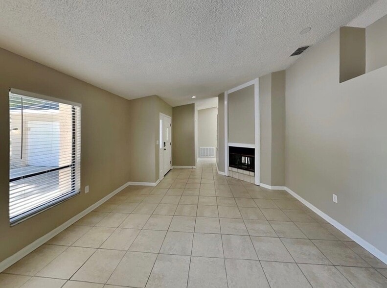 Building Photo - 289 Millstone Dr