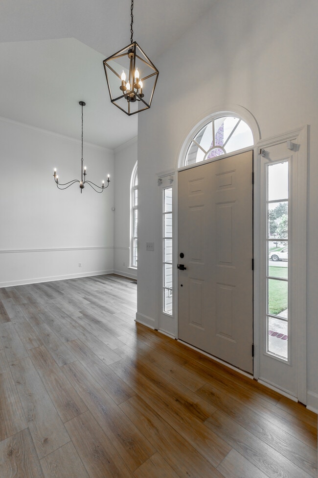 Building Photo - 7782 Prince Dr