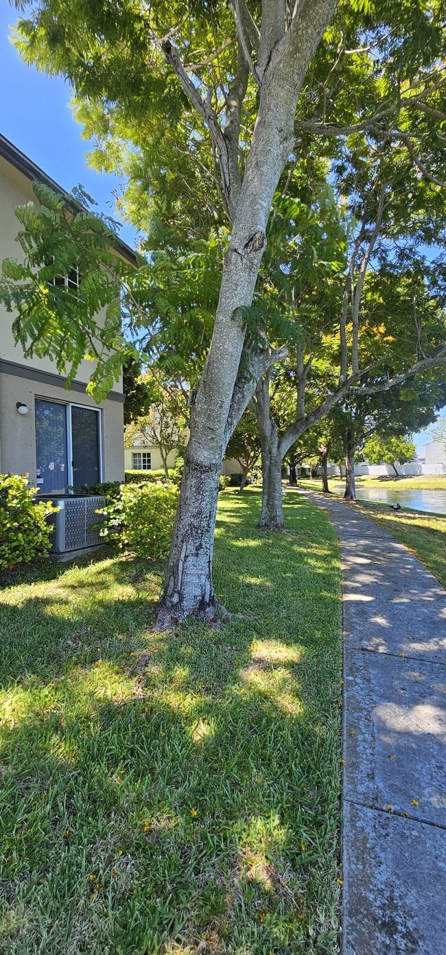 Building Photo - 2014 Marsh Harbor Dr