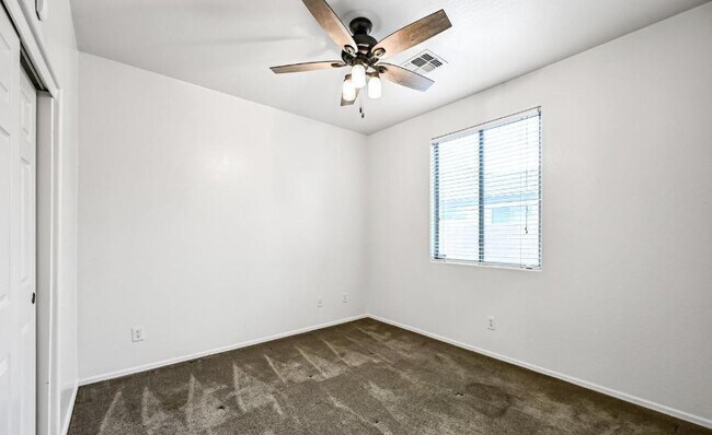 Building Photo - 21429 E Bonanza Way