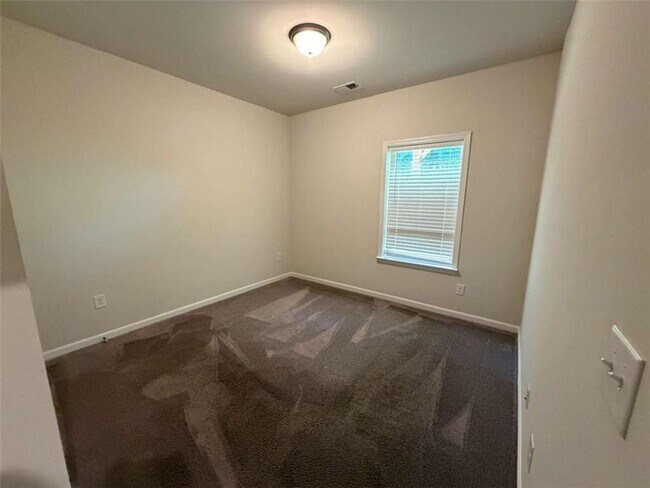 Building Photo - 311 Mahone Dr