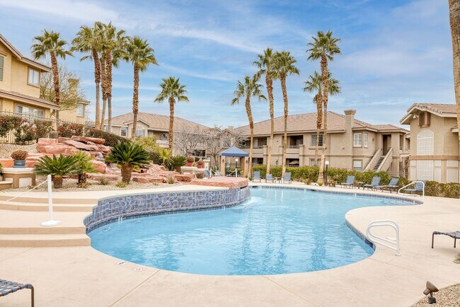Building Photo - Entertainer's 2 Bd, 2 Bth Furnished Summerlin Condo