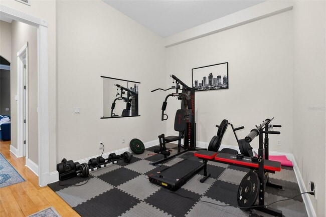 Building Photo - 5601 Bayshore Blvd