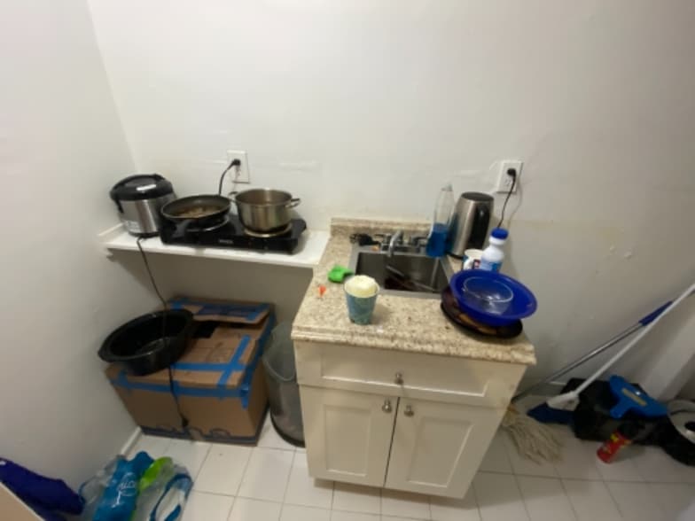 Building Photo - 1664 SW 9th St