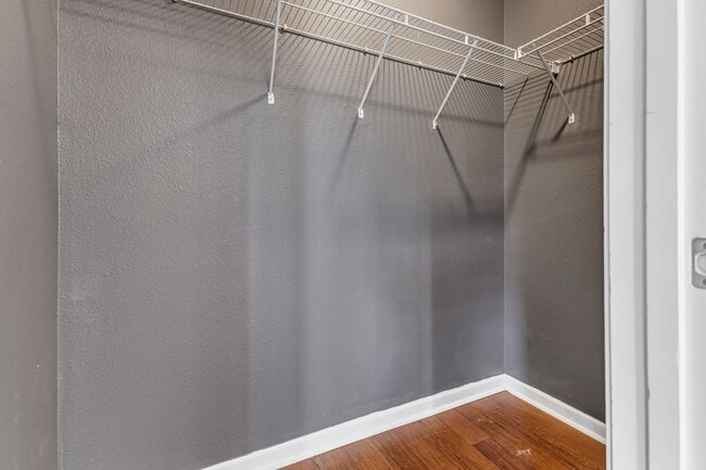Building Photo - Townhome close to Brentwood and Antioch -A...