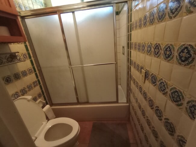 Building Photo - 202 Armstrong Dr