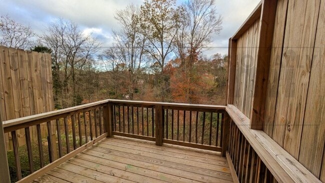 Building Photo - 107 Smithson Ln