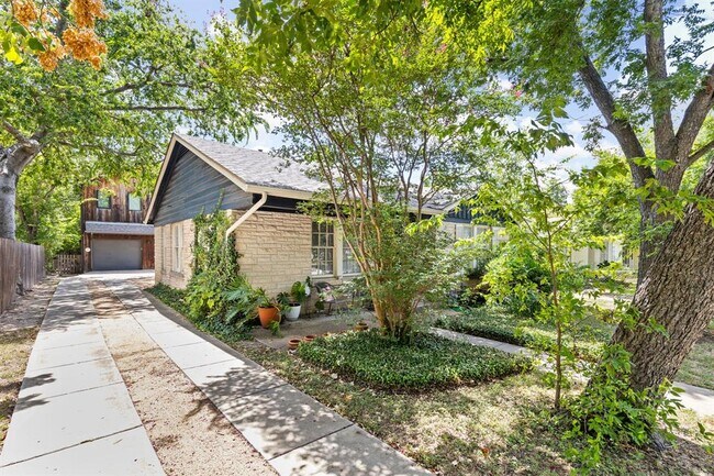 Building Photo - 5405 Sunshine Dr